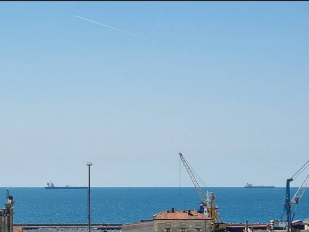 appartamento in vendita a Trieste in zona Miramare