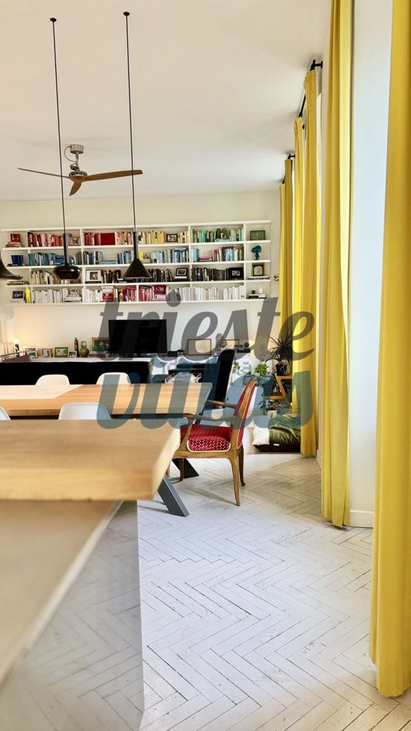 appartamento in vendita a Trieste in zona Città Vecchia