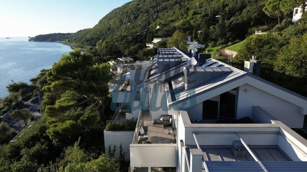 appartamento in vendita a Trieste in zona Barcola