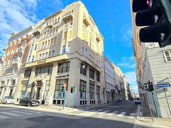 ufficio in vendita a Trieste