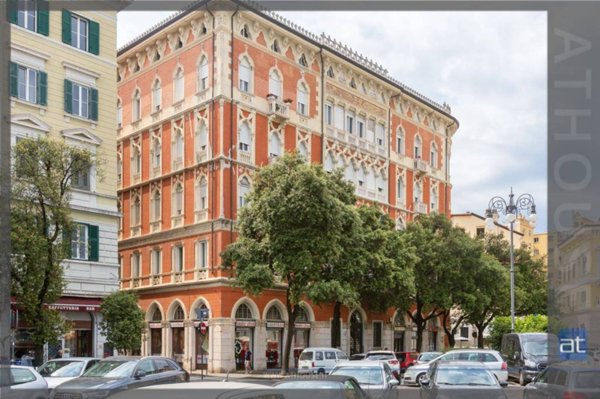 appartamento in vendita a Trieste in zona Campi Elisi