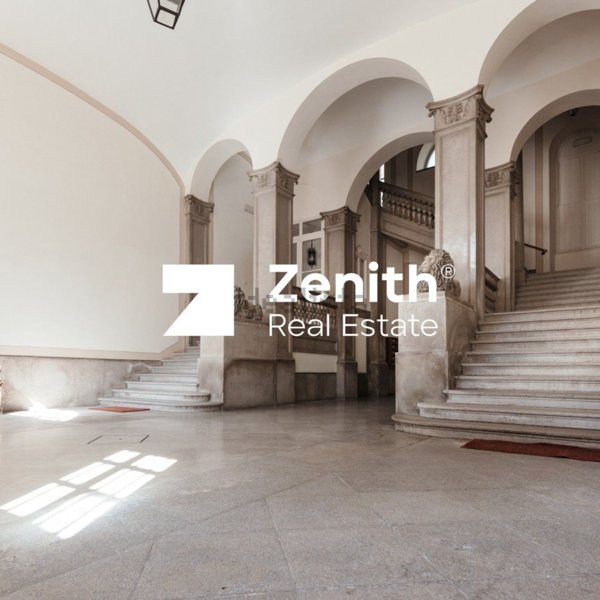 appartamento in vendita a Trieste in zona Borgo Teresiano