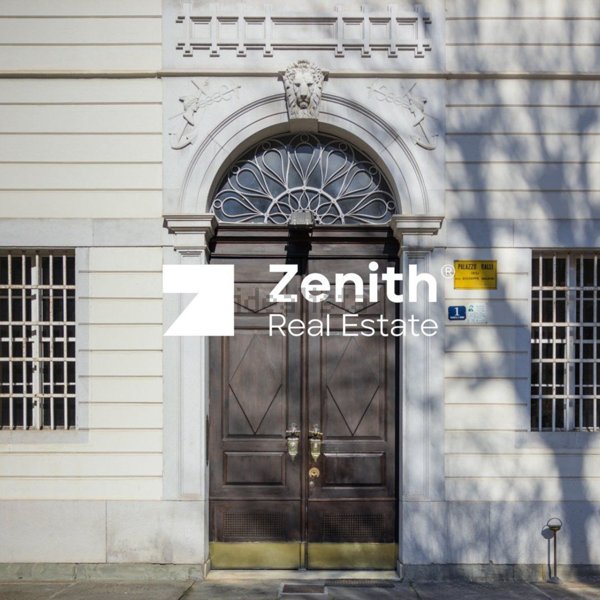 appartamento in vendita a Trieste in zona Borgo Teresiano