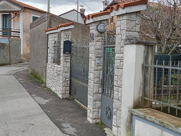 casa indipendente in vendita a Trieste in zona Santa Croce