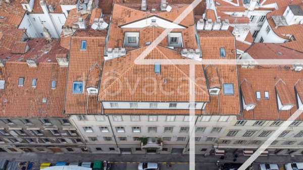 appartamento in vendita a Trieste in zona Borgo Teresiano