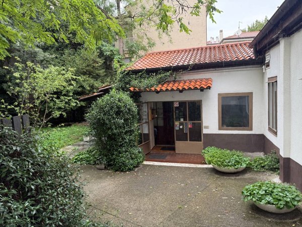 casa indipendente in vendita a Trieste in zona Barriera vecchia