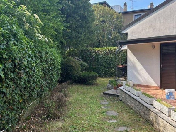 casa indipendente in vendita a Trieste in zona Opicina