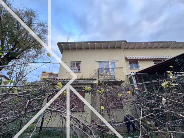 casa indipendente in vendita a Trieste in zona Chiarbola