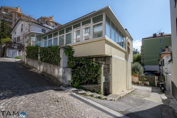 appartamento in vendita a Trieste in zona Scorcola