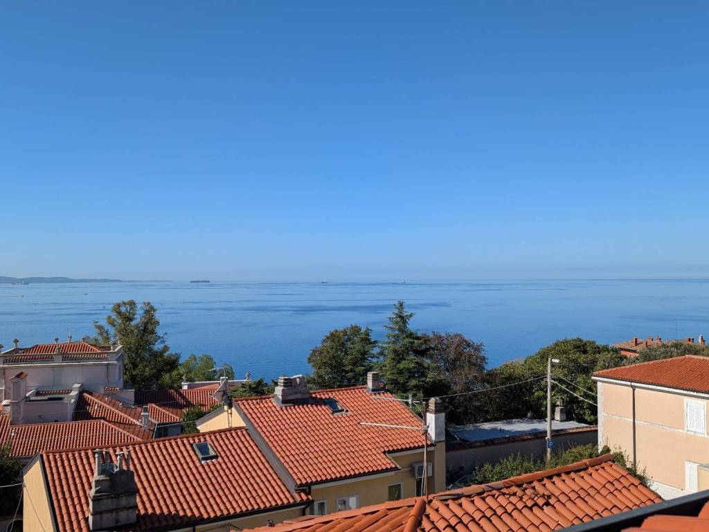 casa indipendente in vendita a Trieste in zona Barcola