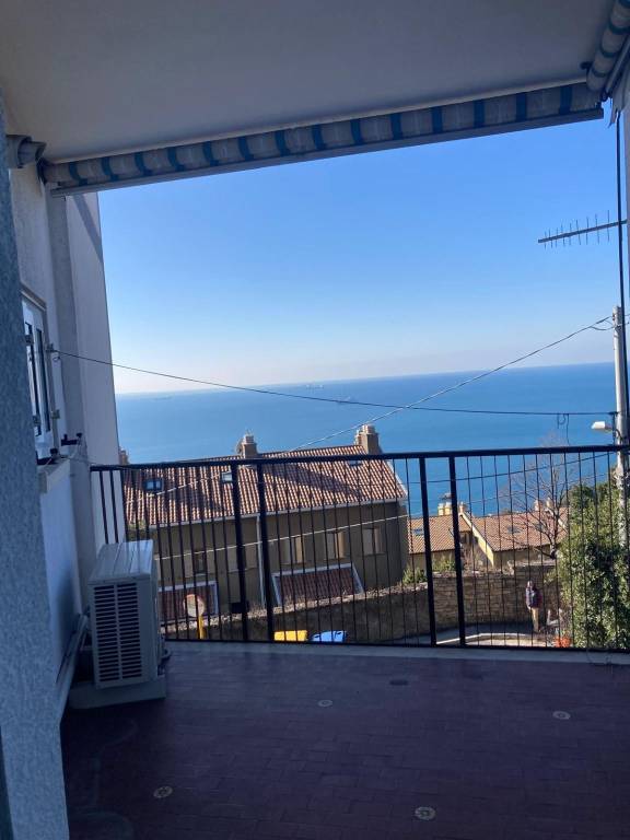 appartamento in vendita a Trieste in zona Barcola