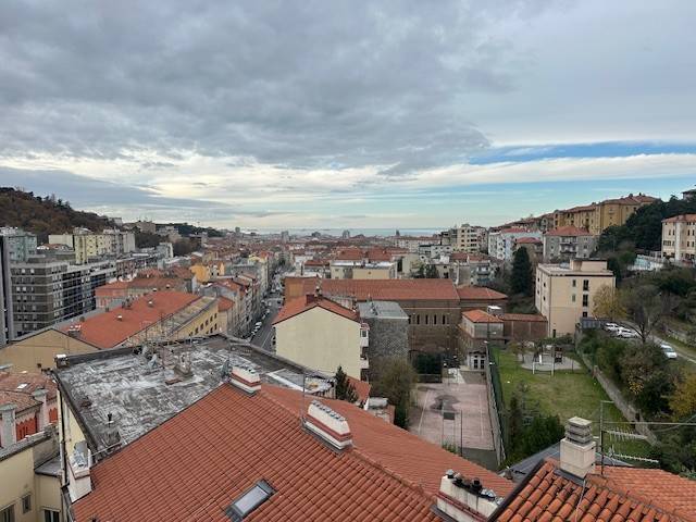 appartamento in vendita a Trieste in zona Scorcola