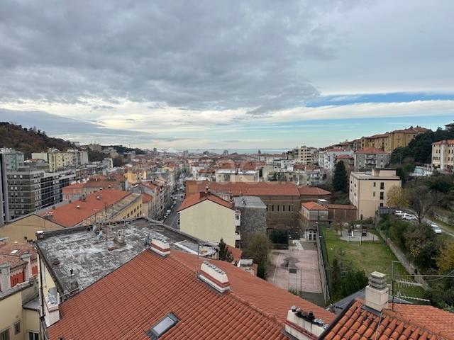 appartamento in vendita a Trieste in zona Cologna