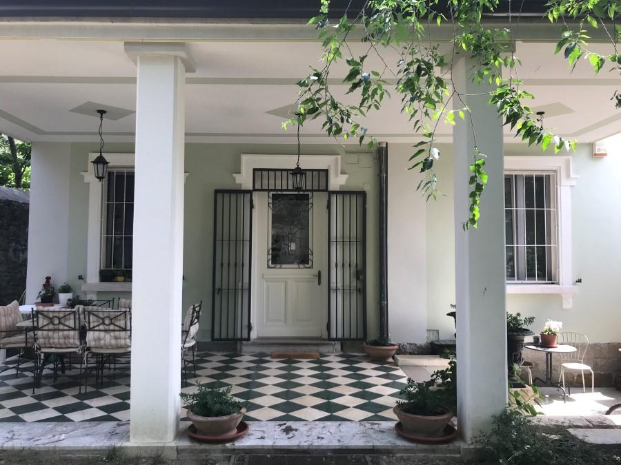 casa indipendente in vendita a Trieste in zona Cologna