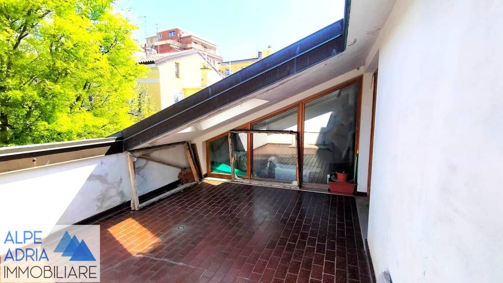 appartamento in vendita a Trieste in zona San Vito