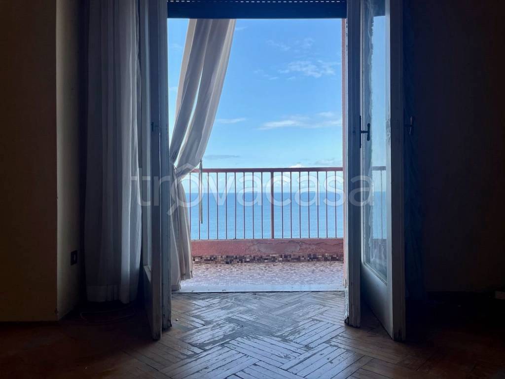 appartamento in vendita a Trieste in zona Barcola