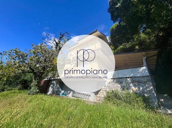 casa indipendente in vendita a Trieste in zona Grignano