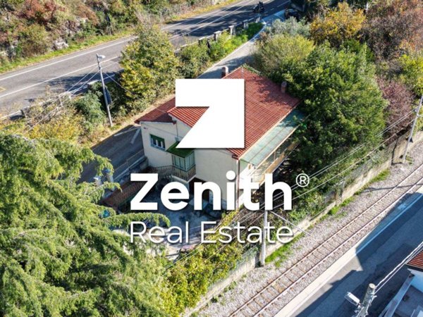 casa indipendente in vendita a Trieste in zona Gretta