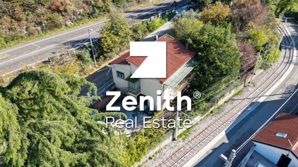 casa indipendente in vendita a Trieste in zona Gretta
