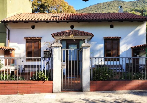 casa indipendente in vendita a Trieste in zona Cologna