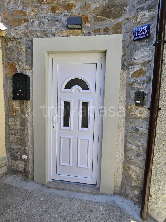 casa indipendente in vendita a Trieste in zona Rozzol