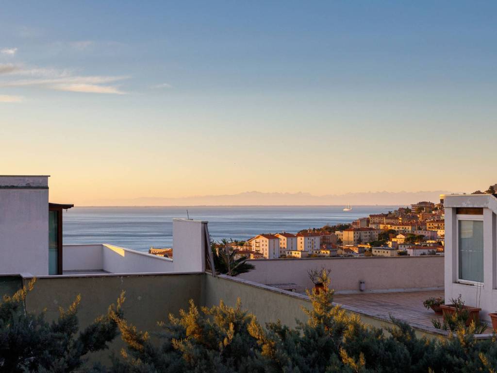 appartamento in vendita a Trieste in zona Conconello