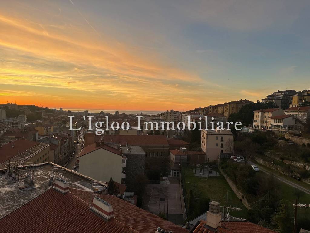 appartamento in vendita a Trieste in zona Cologna