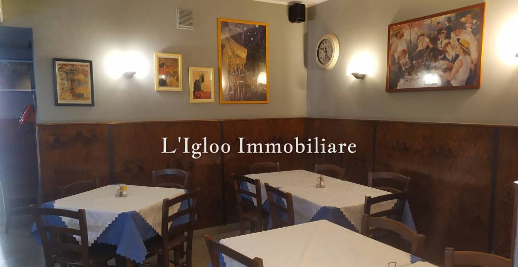 negozio in vendita a Trieste in zona Borgo Teresiano