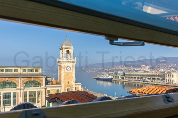 quadrivano in vendita a Trieste