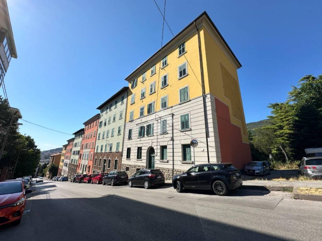 appartamento in vendita a Trieste in zona Longhera