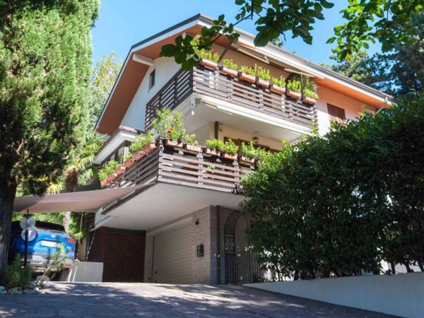 casa indipendente in vendita a Trieste in zona Scorcola