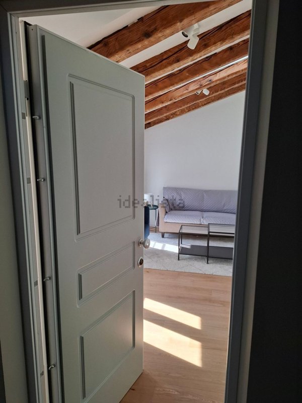 appartamento in vendita a Trieste in zona Città Nuova