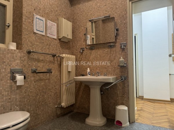 ufficio in vendita a Trieste in zona Sant'Andrea