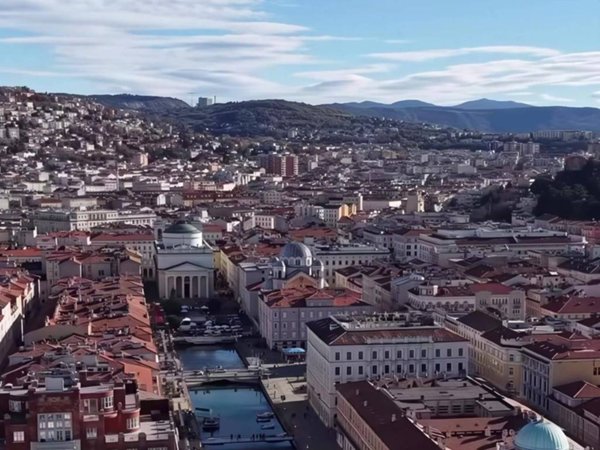 intera palazzina in vendita a Trieste in zona Roiano