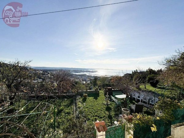 casa indipendente in vendita a Trieste in zona Roiano