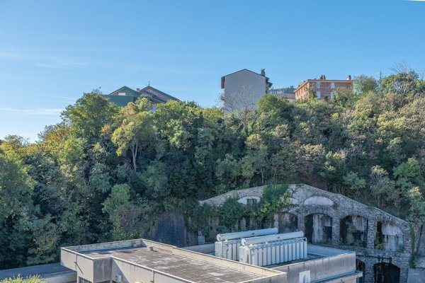 appartamento in vendita a Trieste in zona Roiano