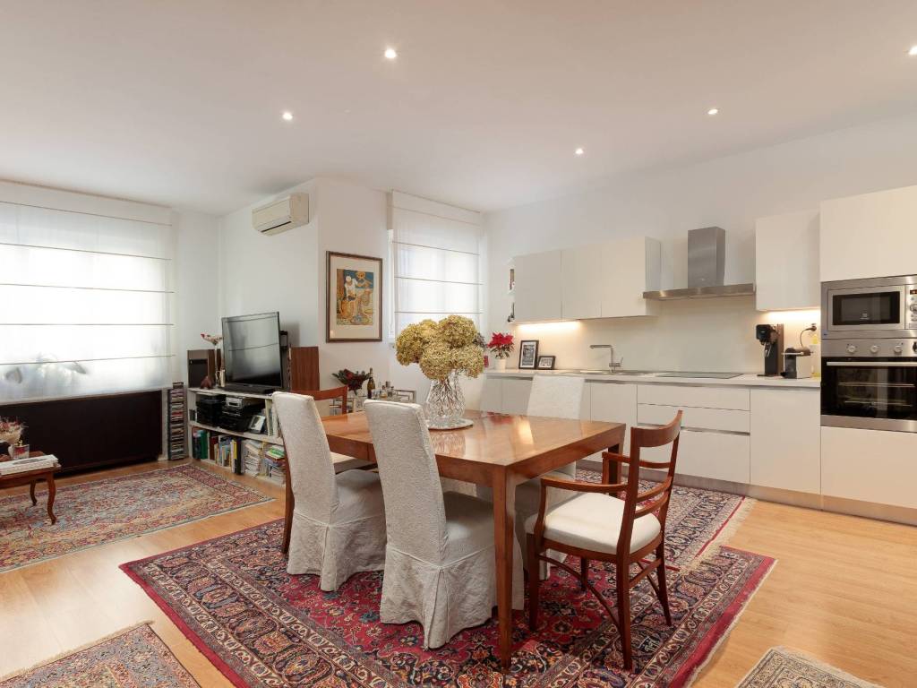 appartamento in vendita a Trieste in zona Barriera vecchia