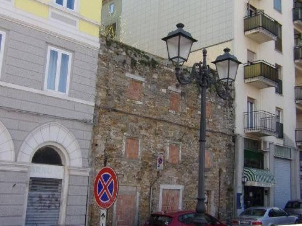 negozio in vendita a Trieste in zona Chiarbola