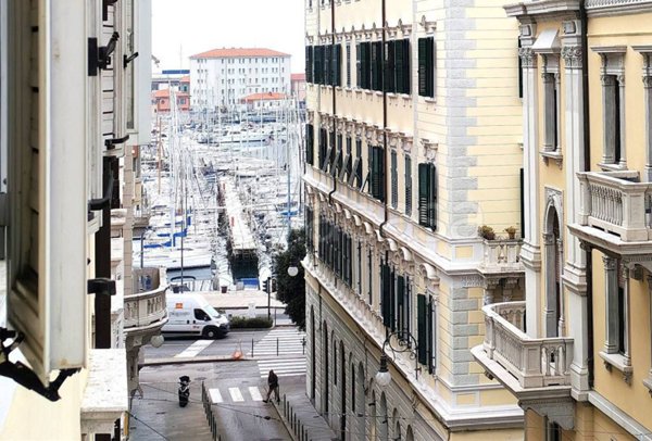 appartamento in vendita a Trieste in zona Città Vecchia