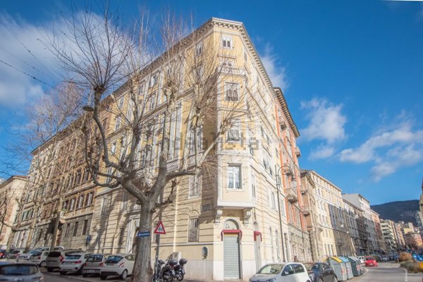 appartamento in vendita a Trieste in zona Cologna