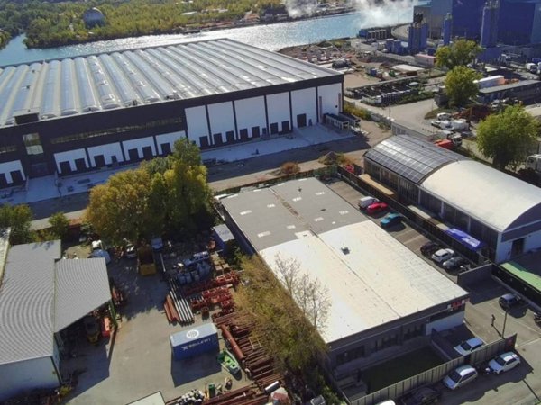 locale commerciale in vendita a Trieste in zona Borgo San Sergio