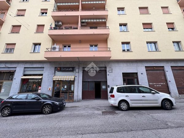 ufficio in vendita a Trieste in zona Barriera vecchia