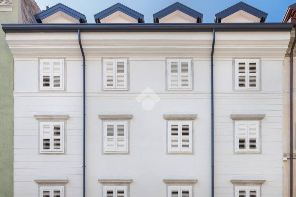 appartamento in vendita a Trieste in zona Borgo Teresiano