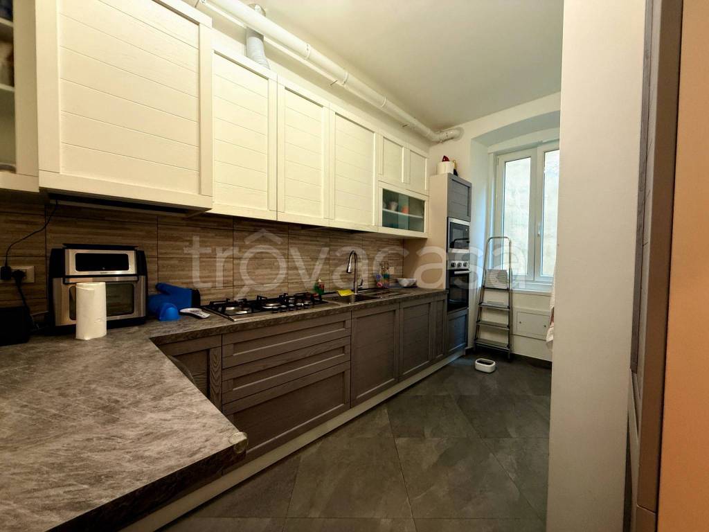 appartamento in vendita a Trieste in zona Barriera vecchia