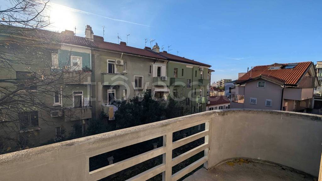 appartamento in vendita a Trieste in zona Cologna