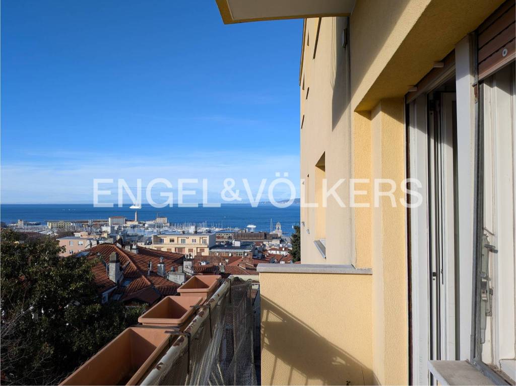 appartamento in vendita a Trieste in zona San Vito