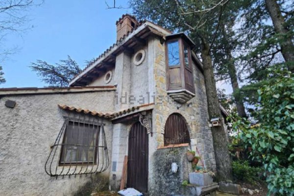 casa indipendente in vendita a Trieste in zona Basovizza