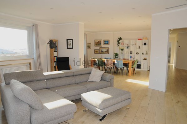 appartamento in vendita a Trieste in zona Borgo Teresiano