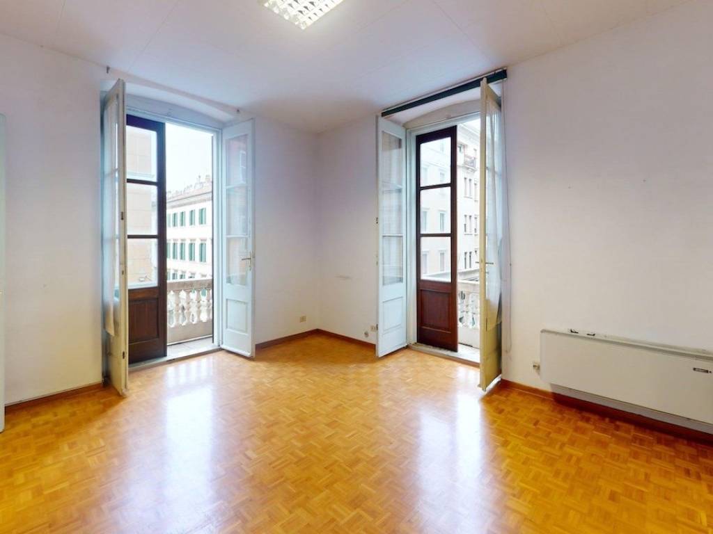 appartamento in vendita a Trieste in zona Borgo Teresiano