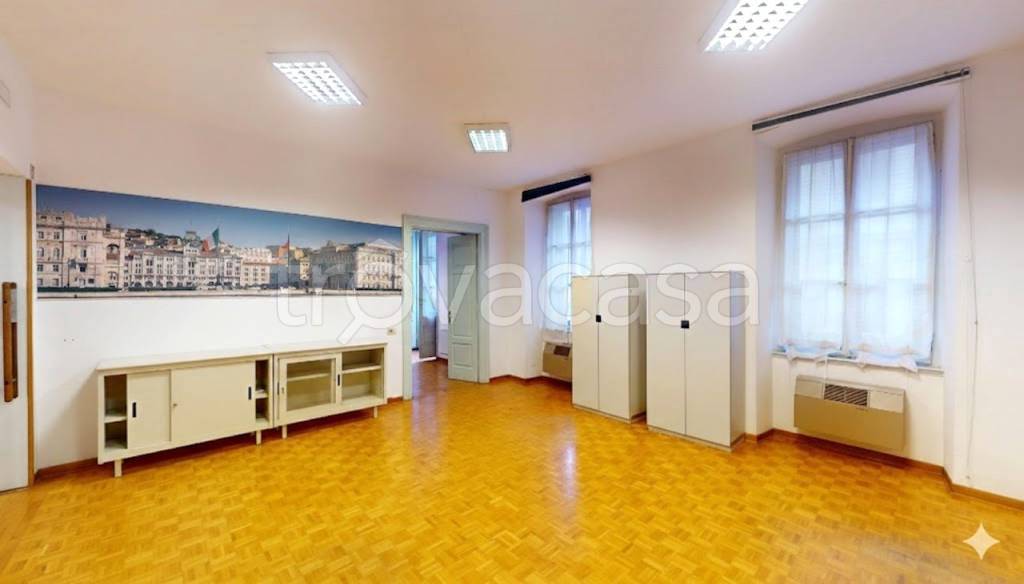 appartamento in vendita a Trieste in zona Borgo Teresiano